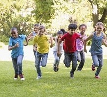 iStock_000064900199_Medium children running